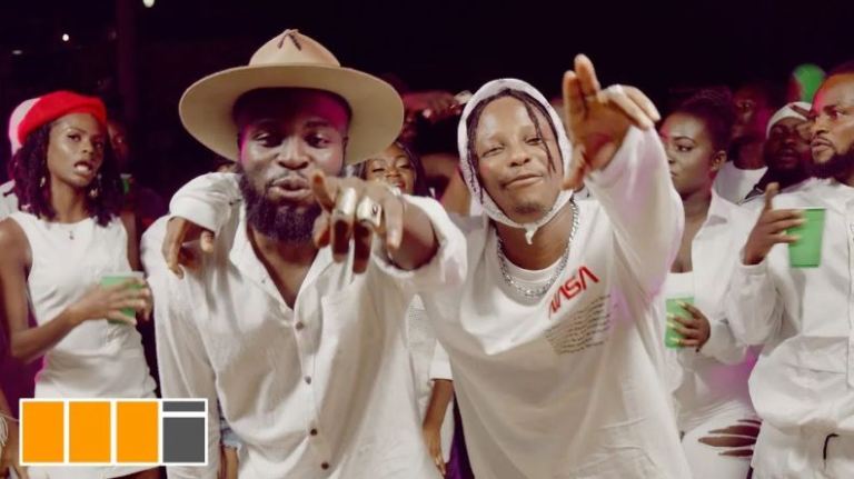 Kelvyn Boy – Yawa No Dey Ft. M.anifest (Official Video) Kelvyn Boy – Yawa No Dey Ft. M.anifest (Official Video)