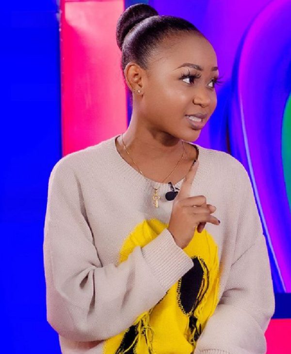 Akuapem Poloo – Wa Boka Ft Amg Armani Akuapem Poloo – Wa Boka Ft Amg Armani