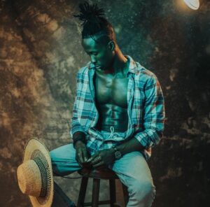 Cryme Officer – Carry Me Dey Go (Freestyle) 1 Cryme Officer Carry Me Dey Go (Freestyle)