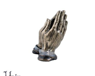 Larruso – Holy Larruso – Holy