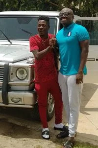 shatta-wale-g-wagon-present-02-200x300 Shatta Wale receives a Mercedes Benz G-Wagon as birthday present from EIB Records