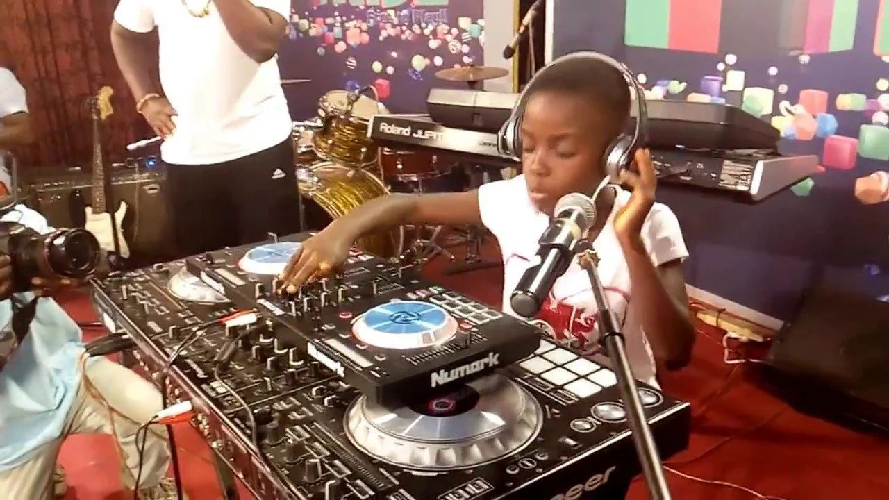 Jay-Z’s ‘Roc Nation’ Honors DJ Switch