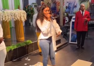 Wendy Shay storms church after kidnap prophecy Wendy Shay storms church after kidnap prophecy