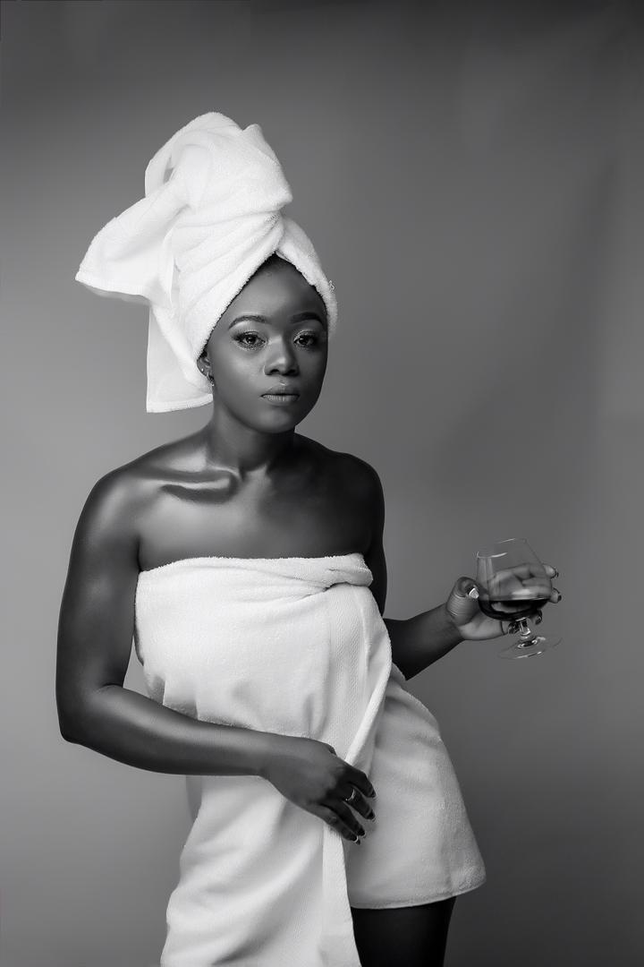 Fina – Yenkoteaa (Prod by Uglyoint) Fina – Yenkoteaa (Prod by Uglyoint)