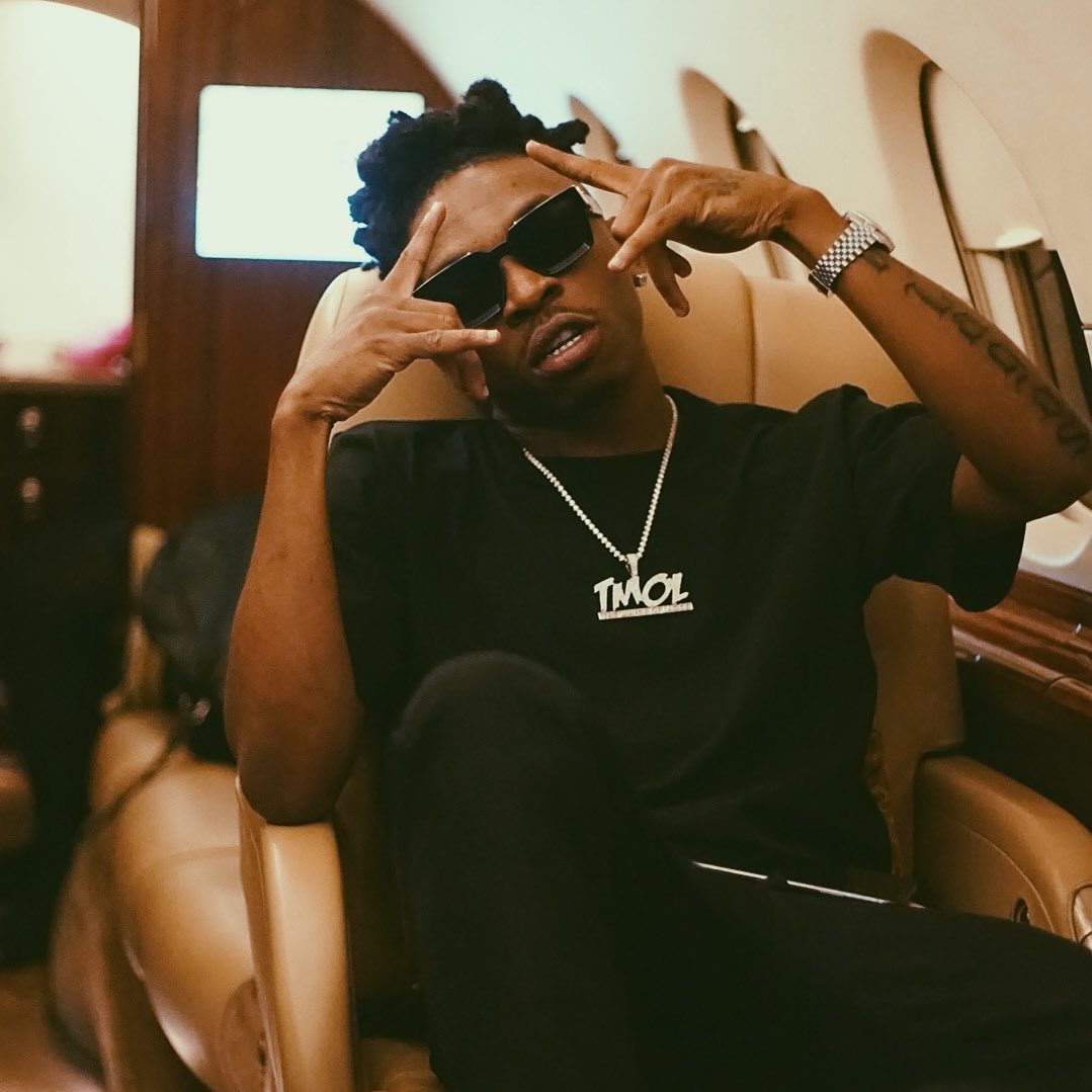 Mayorkun acquires a new Range Rover Autobiography
