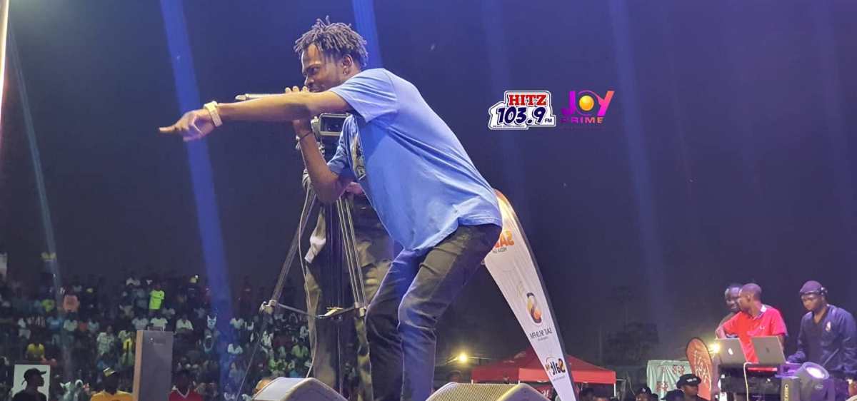Fameye shuts down Kuami Eugene’s “Fadama Boy Concert” with top class performance