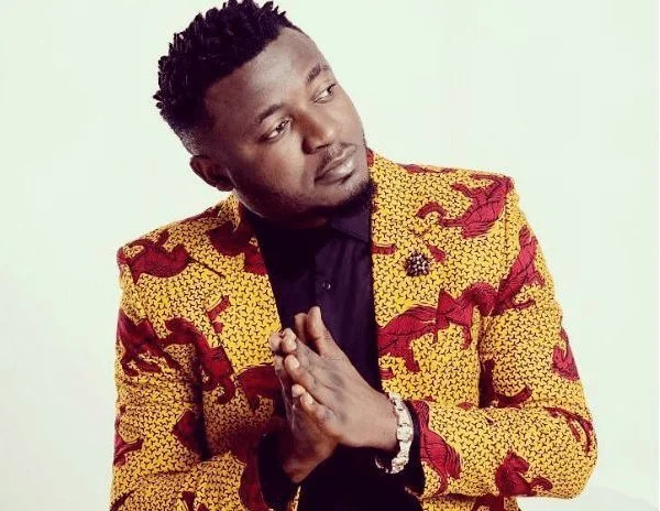 MC Galaxy – Biggy Back Side MC Galaxy – Biggy Back Side