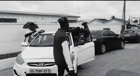 0-1-1 Edoh YAT – We Dey Outside (Freestyle)