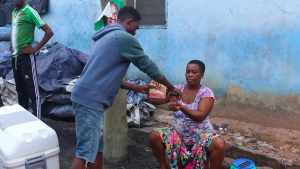 WhatsApp-Image-2020-04-23-at-11.17.25-AM Abeiku Santana Puts Smiles on The Faces of The Vulnerable Via Door to Door Food Delivery