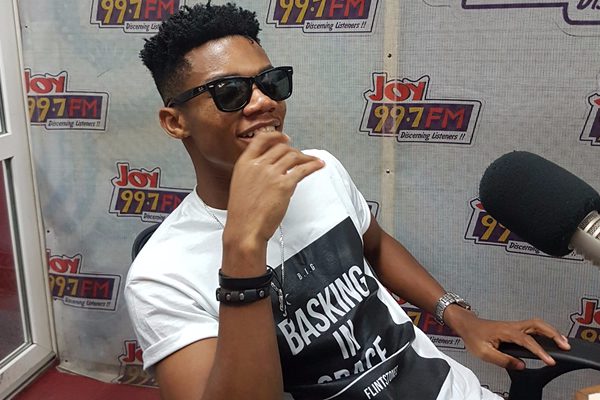 Radio host sacks Kidi from live show for late appearance