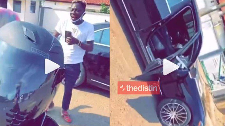Video Of Shatta Wale And Stonebwoy Flaunting Their Luxurious Cars As They Enjoy On The Street