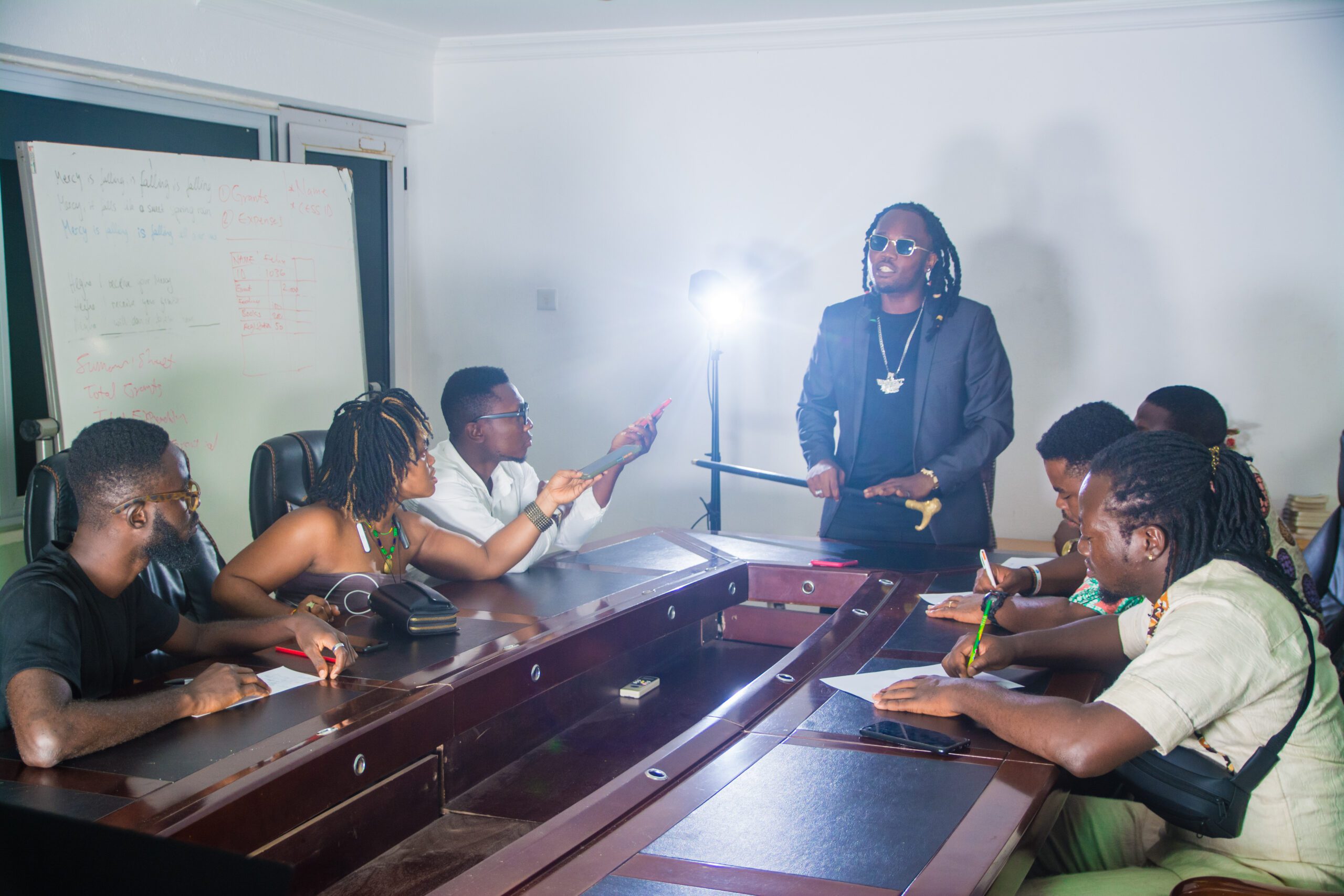 DSC_4175-scaled Kahpun sends a strong warning to all politicians through "Election Time" song. Features Comedian Ajeezay in the visuals.