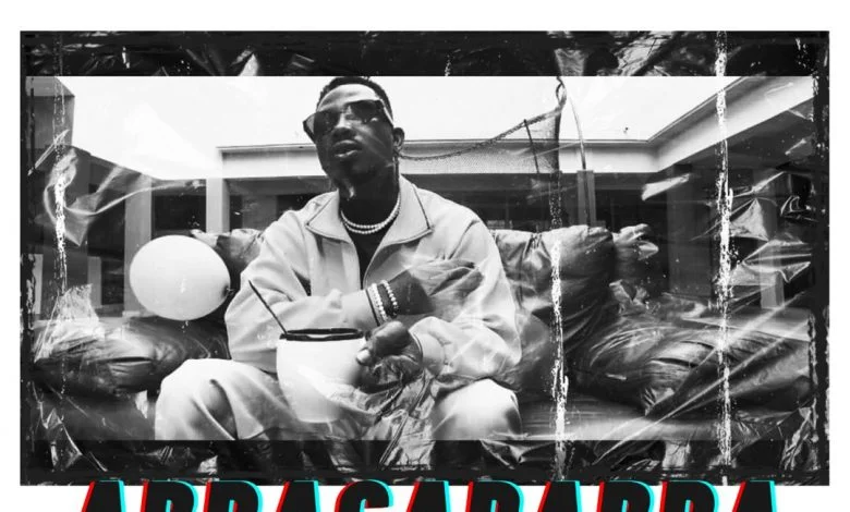 Official Video: Brakoffy – Abracadabra