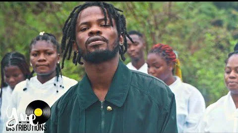 Official Video: Fameye – Praise Official Video: Fameye – Praise
