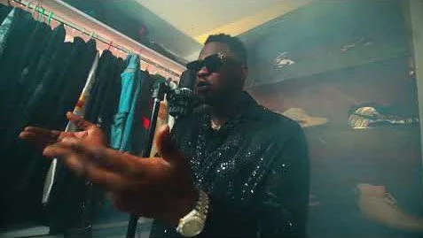 Official Video: Medikal – No Service