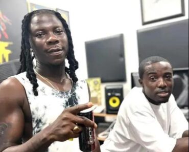 Criss Waddle – Take Me Back Ft Stonebwoy