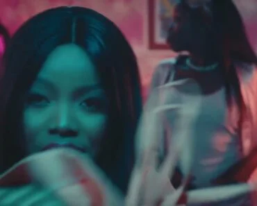 Gyakie – Something Video Gyakie – Something Video