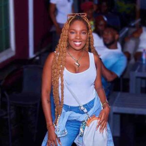 Feli-Nuna-BumBum-www-aacehypez-net_-mp3-image-300x300 Feli Nuna - Bumbum