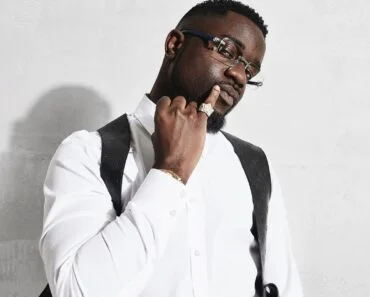 Sarkodie – Fraud Nixxa In Suit (FNIS) Sarkodie – Fraud Nixxa In Suit (FNIS)