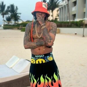 Tommy-Lee-Sparta-Tek-Weh-Dem-Strap_AaceHypez-net_-mp3-image-300x300 Tommy Lee Sparta – Tek Weh Dem Strap