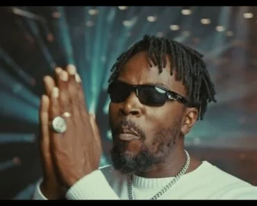Kwaw Kese – Awoyo Sofo Video Ft Kofi Mole